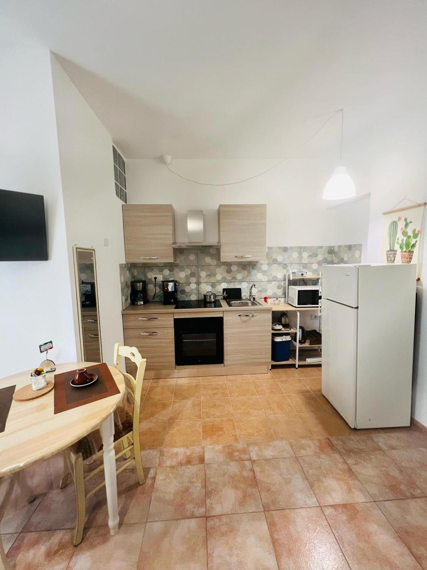בארי סארדו Bed And Breakfast Le Petunie מראה חיצוני תמונה