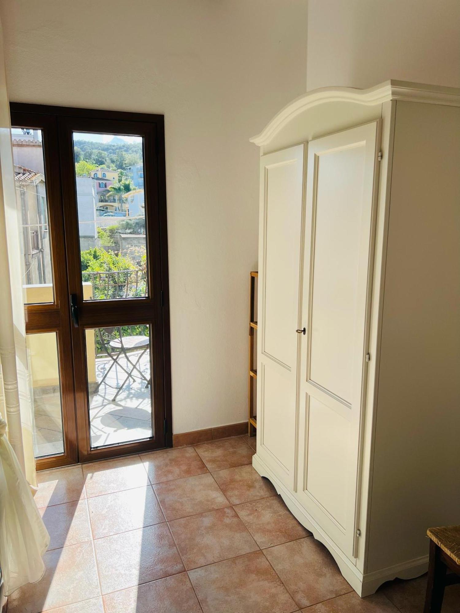 בארי סארדו Bed And Breakfast Le Petunie מראה חיצוני תמונה